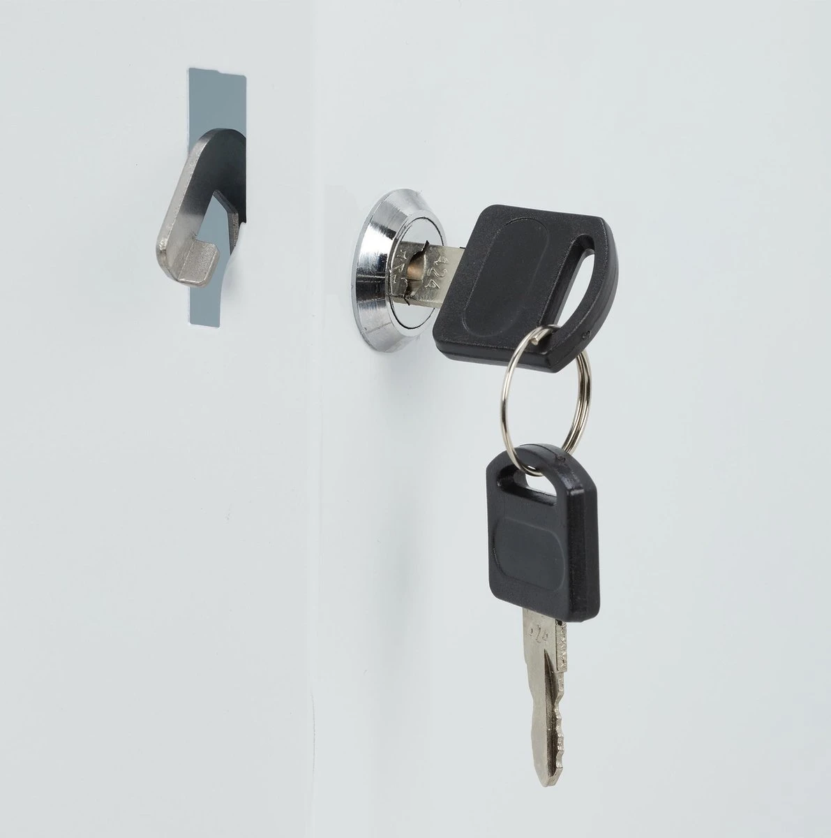 Relaxdays Medicijnkastje Afsluitbaar - Medicatiekastje - Badkamerkast Medicijnen - Wit 10 Relaxdays Medicijnkastje Afsluitbaar - Medicatiekastje - Badkamerkast Medicijnen - Wit - Afbeelding 8