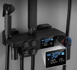 Merkloos Compleet Douchesysteem | ABS Doucheset | Mat Zwarte Hoofddouche En Handdouche | Vierkante Regendouche Voor Badkamer | Verstelbaar | Temperatuur Display | 360° Draaibaar -Badkamer Wijs 1200x1092