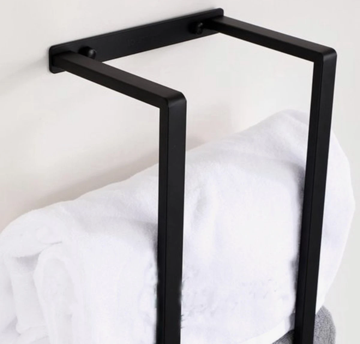 Handdoekrek - 40 Cm - RVS - Handdoekhouder BaderiQ Paris Small - MODEL 2023 - Badkamer Of Toiletruimte - Schroeven Of Plakken - Handdoekenhouders - Handdoekhaak - Rvs Mat Zwart Poedercoating - Small H40xB20xD14 - Ook Beschikbaar In 70 Cm 5 Handdoekrek - 40 Cm - RVS - Handdoekhouder BaderiQ Paris Small - MODEL 2023 - Badkamer Of Toiletruimte - Schroeven Of Plakken - Handdoekenhouders - Handdoekhaak - Rvs Mat Zwart Poedercoating - Small H40xB20xD14 - Ook Beschikbaar In 70 Cm - Afbeelding 3