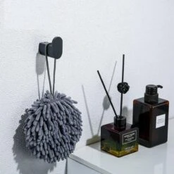 Handdoekhaakjes Zwart - Boren - 2x Wandhaakjes - Handdoekhouder Badkamer -Badkamer Wijs 1200x1200 1014