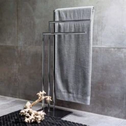 Sealskin Tube - Handdoekrek 3-armig Vrijstaand - Chroom 10 Sealskin Tube - Handdoekrek 3-armig Vrijstaand - Chroom -Badkamer Wijs 1200x1200 1044