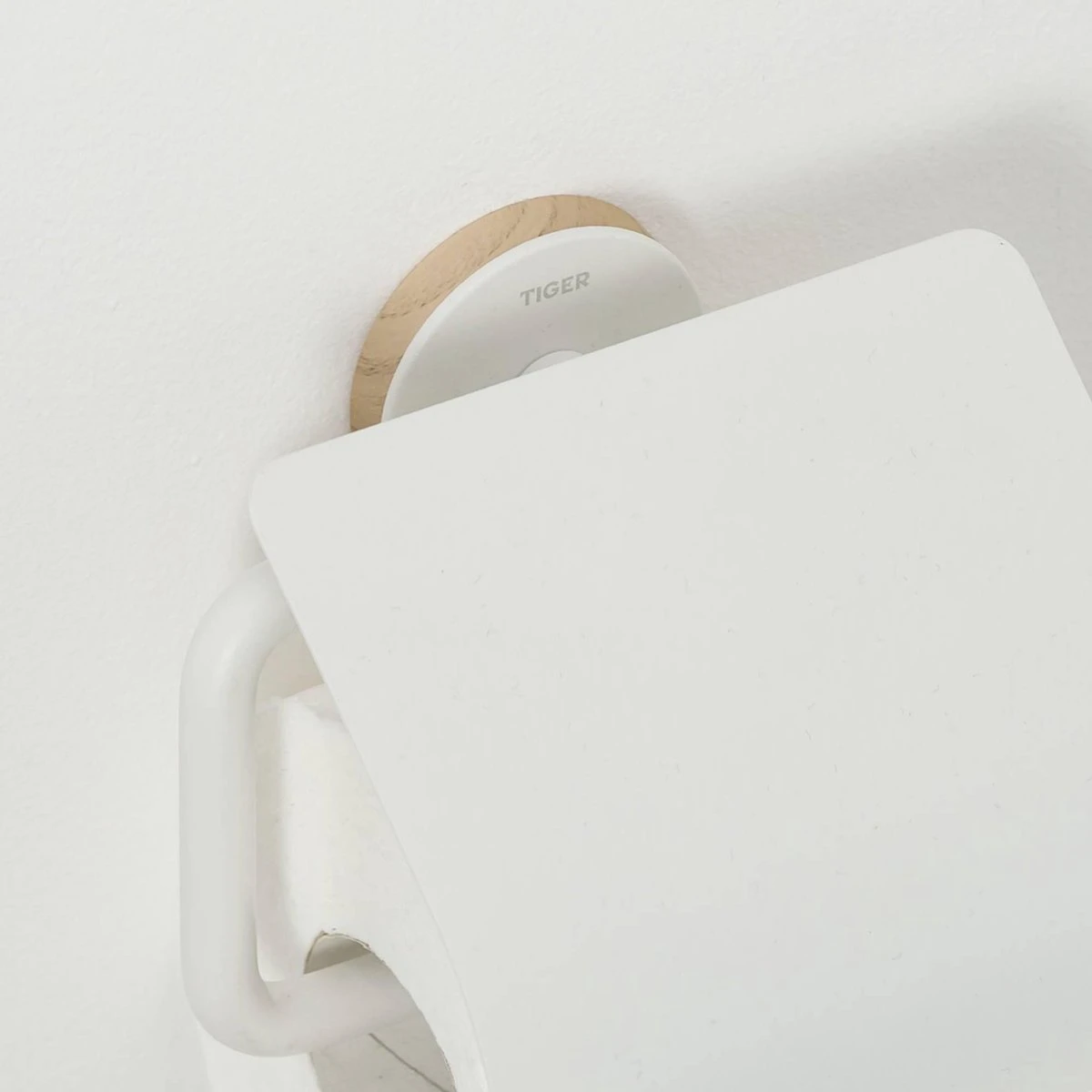 Tiger Urban - Toiletrolhouder Met Klep - Wit 15 Tiger Urban - Toiletrolhouder Met Klep - Wit - Afbeelding 13