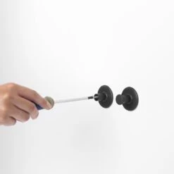 Brabantia ReNew Handdoekhaakjes - 2 Stuks - Dark Grey 14 Brabantia ReNew Handdoekhaakjes - 2 Stuks - Dark Grey -Badkamer Wijs 1200x1200 1381