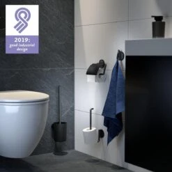 Tiger Tune - Toiletrolhouder Met Klep - Zwart Metaal Geborsteld / Zwart -Badkamer Wijs 1200x1200 1653