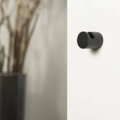 Tiger Bold - Handdoekhaak Medium - ø 2,9 Cm - Zwart -Badkamer Wijs 1200x1200 1901