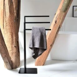 Sealskin Tube - Handdoekrek 3-armig Vrijstaand - Zwart -Badkamer Wijs 1200x1200 194