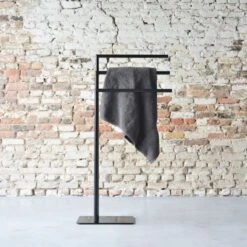 Sealskin Tube - Handdoekrek 3-armig Vrijstaand - Zwart -Badkamer Wijs 1200x1200 195