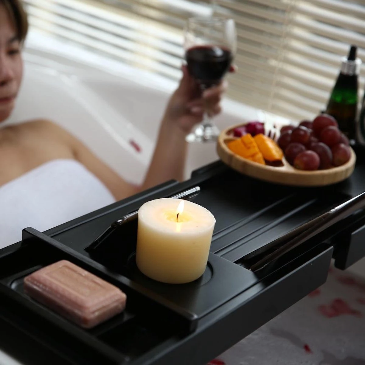 Merkloos Decopatent® Badplank - Uitschuifbaar 75 -> 110 Cm - Verstelbaar Bamboe Badrekje Voor In Bad - Boekenhouder - Tablethouder - Zwart 5 Merkloos Decopatent® Badplank - Uitschuifbaar 75 -> 110 Cm - Verstelbaar Bamboe Badrekje Voor In Bad - Boekenhouder - Tablethouder - Zwart - Afbeelding 3