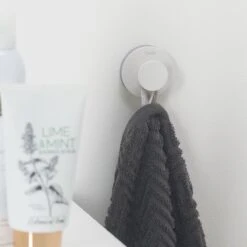 Tiger Urban - Handdoekhaak Groot (1x) - ø 5 Cm - Inclusief 2 Decorringen - Wit 25 Tiger Urban - Handdoekhaak Groot (1x) - ø 5 Cm - Inclusief 2 Decorringen - Wit -Badkamer Wijs 1200x1200 2000