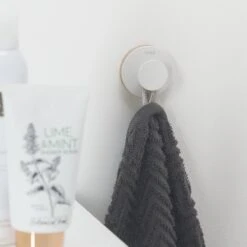 Tiger Urban - Handdoekhaak Groot (1x) - ø 5 Cm - Inclusief 2 Decorringen - Wit 27 Tiger Urban - Handdoekhaak Groot (1x) - ø 5 Cm - Inclusief 2 Decorringen - Wit -Badkamer Wijs 1200x1200 2001