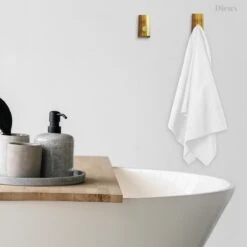 Dieux® - Luxe Handdoekhaakjes Zelfklevend - Handdoekhouder - Wandhaak - Acaciahout Haken - Zelfklevende Haakjes - Handdoeken - Handdoekrek - Badkamer - Keuken - Pasen -Badkamer Wijs 1200x1200 2044