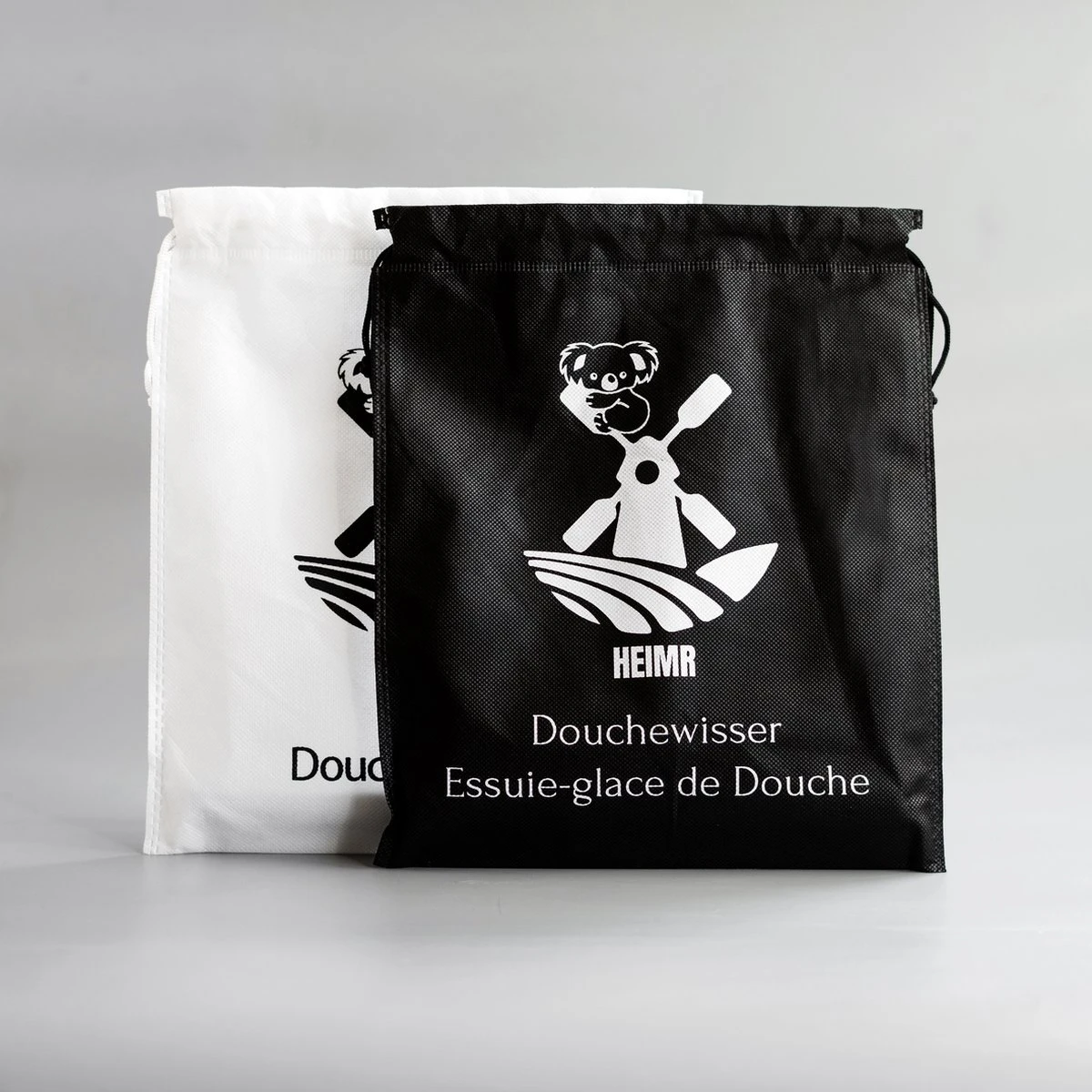 Douchewisser Zwart Met Ophangsysteem- Badkamer Accessoires- Raamwisser- Trekker Douche- Silicone- 21cm X 16cm 11 Douchewisser Zwart Met Ophangsysteem- Badkamer Accessoires- Raamwisser- Trekker Douche- Silicone- 21cm X 16cm - Afbeelding 9