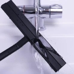 Douchewisser Zwart Met Magneetstrip - Badkamer Accessoires - Raamwisser - Trekker Douche - Silicone - 21cm X 20cm 25 Douchewisser Zwart Met Magneetstrip - Badkamer Accessoires - Raamwisser - Trekker Douche - Silicone - 21cm X 20cm -Badkamer Wijs 1200x1200 2122