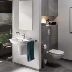 GROHE Bau Cosmopolitan Toiletborstelset 22 GROHE Bau Cosmopolitan Toiletborstelset -Badkamer Wijs 1200x1200 2194