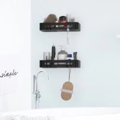 Doucherekje Van Sanicraft® - Doucherekje Zonder Boren - Geschikt Voor Elk Type Muur - Hangend - Roestvrij - 2 Stuks - Zwart -Badkamer Wijs 1200x1200 2553