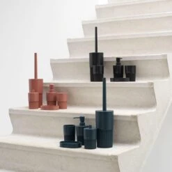 Sealskin Brave Tandenborstelbeker Vrijstaand - Zwart -Badkamer Wijs 1200x1200 2656