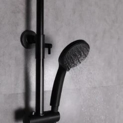 SAAR Opbouw Douche Set - Rond - Thermostaatkraan - Glijstang - Regendouche - Handdouche - Mat Zwart 11 SAAR Opbouw Douche Set - Rond - Thermostaatkraan - Glijstang - Regendouche - Handdouche - Mat Zwart -Badkamer Wijs 1200x1200 3214