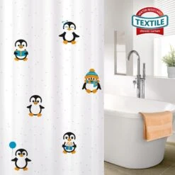 FUNNY PENGUINS - Waterdicht Douchegordijn - Met GRATIS 12 Ringen - Anti-Schimmel Badkamer Gordijn - Wasbaar - 100% Polyester - Pinguins Design - 180X180 CM -Badkamer Wijs 1200x1200 3353