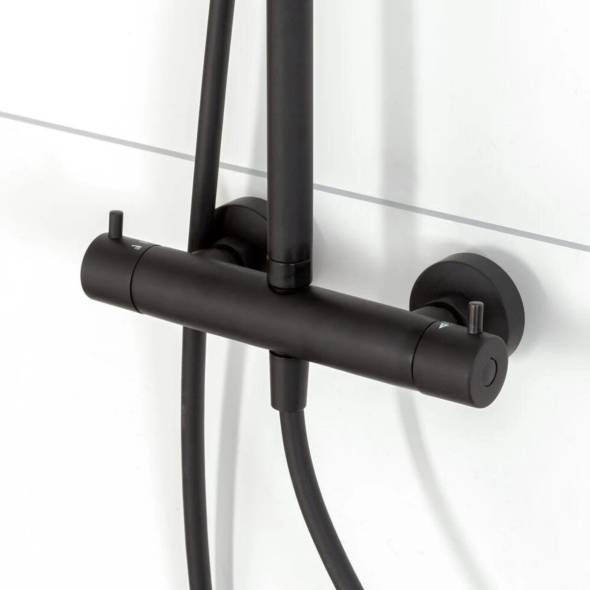 Tiger Twiss Doucheset - Regendouche Ø 30 Cm - Handdouche Ø 12 Cm - Met Thermostaatkraan - 3 Standen - Mat Zwart 11 Tiger Twiss Doucheset - Regendouche Ø 30 Cm - Handdouche Ø 12 Cm - Met Thermostaatkraan - 3 Standen - Mat Zwart - Afbeelding 9