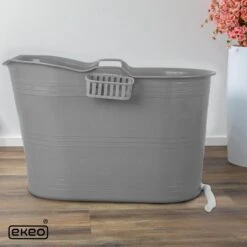 EKEO Zitbad - 210L - Mobiele Badkuip - Bath Bucket - Ijsbad- Tuinbad - Grijs 10 EKEO Zitbad - 210L - Mobiele Badkuip - Bath Bucket - Ijsbad- Tuinbad - Grijs -Badkamer Wijs 1200x1200 3834