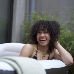 Tubble® Tubble® Royale Opblaasbaar Ligbad - Onyx Black – Voor Volwassenen Tot 188cm - Opbouwbaar - 255L - Inclusief Tubble Cleaner 10 Tubble® Tubble® Royale Opblaasbaar Ligbad - Onyx Black – Voor Volwassenen Tot 188cm - Opbouwbaar - 255L - Inclusief Tubble Cleaner -Badkamer Wijs 1200x1200 3837