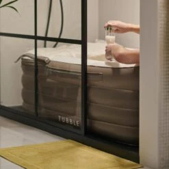 Tubble® Royale Air Bath - 255L - Ambient Taupe - Opblaasbaar Ligbad – Voor Volwassenen 18 Tubble® Royale Air Bath - 255L - Ambient Taupe - Opblaasbaar Ligbad – Voor Volwassenen -Badkamer Wijs 1200x1200 3843