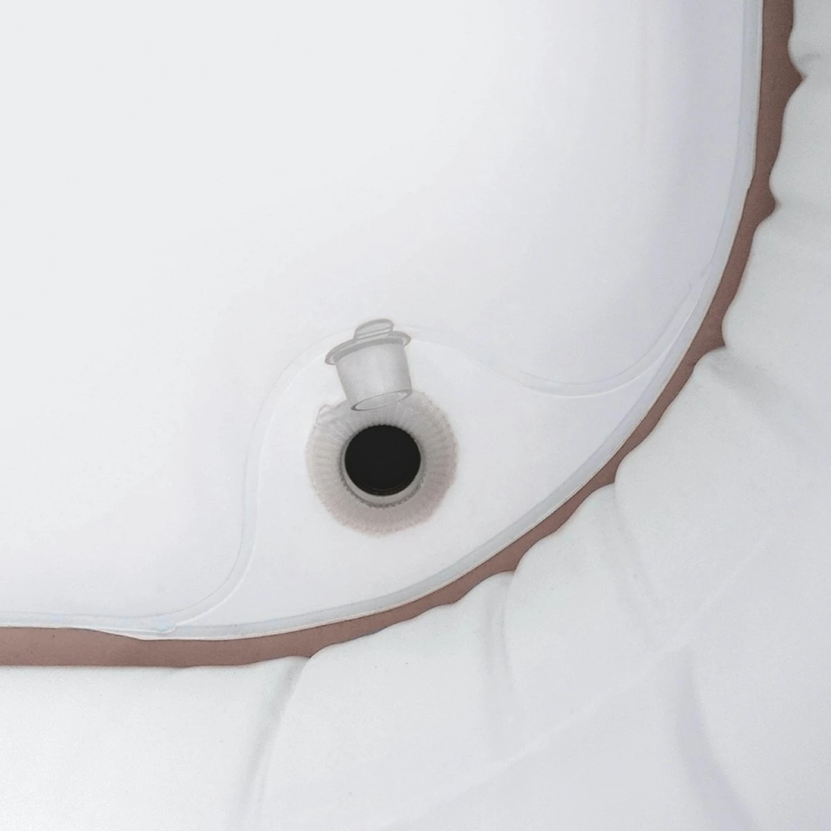 Tubble® Royale Air Bath - 255L - Ambient Taupe - Opblaasbaar Ligbad – Voor Volwassenen 8 Tubble® Royale Air Bath - 255L - Ambient Taupe - Opblaasbaar Ligbad – Voor Volwassenen - Afbeelding 6