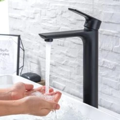 LOMAZOO Wastafelkraan Zwart Taurus - Kraan Wastafel - Kraan Badkamer - Badkamerkraan Zwart -Badkamer Wijs 1200x1200 4740