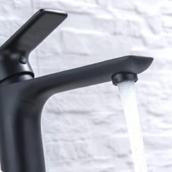 LOMAZOO Wastafelkraan Zwart Taurus - Kraan Wastafel - Kraan Badkamer - Badkamerkraan Zwart -Badkamer Wijs 1200x1200 4742