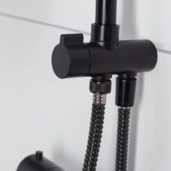 Tiger Tyne Doucheset - Regendouche Ø 22,5 Cm - Handdouche Ø 12 Cm - 3 Standen - Mat Zwart 40 Tiger Tyne Doucheset - Regendouche Ø 22,5 Cm - Handdouche Ø 12 Cm - 3 Standen - Mat Zwart -Badkamer Wijs 1200x1200 479