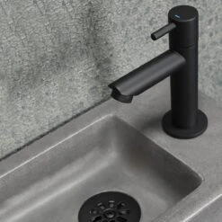 Differnz Jax Fonteinset - Wasbak Beton - Donkergrijs - Rechte Kraan - Mat Zwart - Standaard Greep - 42 X 18.5 X 9 Cm 21 Differnz Jax Fonteinset - Wasbak Beton - Donkergrijs - Rechte Kraan - Mat Zwart - Standaard Greep - 42 X 18.5 X 9 Cm -Badkamer Wijs 1200x1200 4888