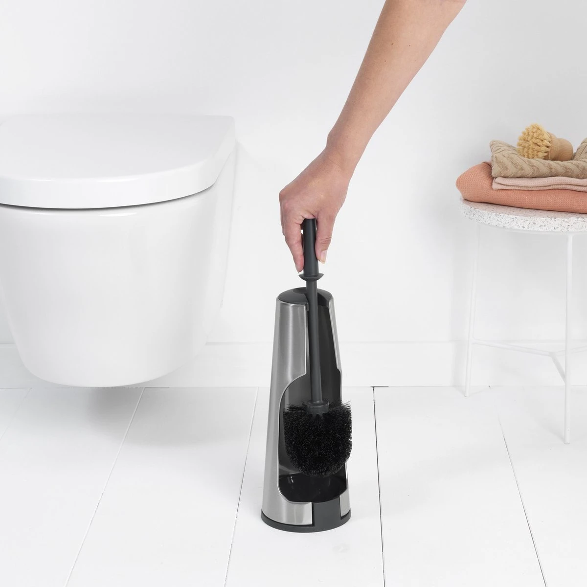 Brabantia ReNew WC Borstel - Met Houder - Matt Steel 9 Brabantia ReNew WC Borstel - Met Houder - Matt Steel - Afbeelding 7