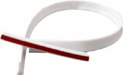 Merkloos Zelfklevende Waterkering Badkamer 100Cm - Douchedorpel - Sanitair Solution - Waterkering Badkamer - Wateroverlast - Douchebak - Waterstopper - Dorpel - Water - Douche - Rituals - Badkamer - Schimmel Badkamer - Douchecabine -Badkamer Wijs 1200x740