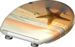 SCHÜTTE WC-Bril 82373 SEA STAR - Duroplast - Soft Close - Afklikbaar - RVS-Scharnieren - Decor - 3-zijdige Print -Badkamer Wijs 1200x761 8