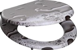 SCHÜTTE WC-Bril 80123 GREY STEEL - MDF-Hout - Soft Close - Verchroomde Scharnieren - Decor - 3-zijdige Print -Badkamer Wijs 1200x778 3