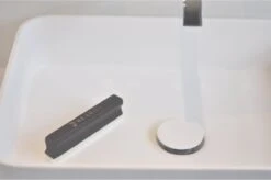 Bearos Baardbar - Zwart - Baardhaar Opruimen - Schoonmaken - Badkamer Accessoire - Baard Accessoire - Opruimen Badkamer - Zelfverzorging Voor Een Man - Hygiëne - Cadeau 12 Bearos Baardbar - Zwart - Baardhaar Opruimen - Schoonmaken - Badkamer Accessoire - Baard Accessoire - Opruimen Badkamer - Zelfverzorging Voor Een Man - Hygiëne - Cadeau -Badkamer Wijs 1200x798 6