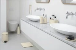 Brabantia ReNew WC Borstel - Met Houder - Soft Beige -Badkamer Wijs 1200x799 5