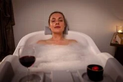 HelloBath Opvouwbaar Zitbad - Bath Bucket - 148cm - 220L - Extra Lang - Incl. Badkussen & Opberghoes -Badkamer Wijs 1200x800 108