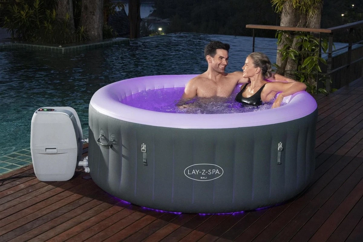 Bestway Lay-Z-Spa Jacuzzi ''Bali Airjet'' Bubbelbad Voor 4 Personen, Inclusief Soft-touch Bedieningspaneel 3 Bestway Lay-Z-Spa Jacuzzi ''Bali Airjet'' Bubbelbad Voor 4 Personen, Inclusief Soft-touch Bedieningspaneel