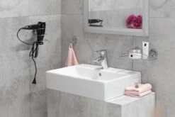 WENKO Vacuum-Loc Doucherek Chroom - Bevestigen Zonder Boren 31 WENKO Vacuum-Loc Doucherek Chroom - Bevestigen Zonder Boren -Badkamer Wijs 1200x800 63