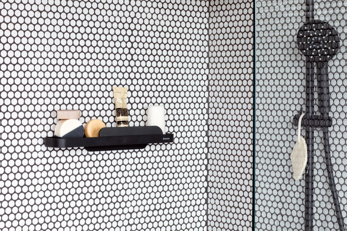 Brabantia MindSet Doucheplank Met Wisser - Mineral Infinite Grey 9 Brabantia MindSet Doucheplank Met Wisser - Mineral Infinite Grey - Afbeelding 7