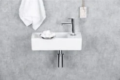 Differnz Helios Fonteinset - Wasbak Keramiek - Wit - Rechte Kraan - Chroom - Standaard Greep - 36 X 18 X 9 Cm 41 Differnz Helios Fonteinset - Wasbak Keramiek - Wit - Rechte Kraan - Chroom - Standaard Greep - 36 X 18 X 9 Cm -Badkamer Wijs 1200x801