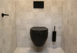 Viidako – Paskii Toiletpot – Mat Zwart – Design - Rimless – INCLUSIEF Softclose Zitting – Quick Release - Hangend/zwevend Toilet 17 Viidako – Paskii Toiletpot – Mat Zwart – Design - Rimless – INCLUSIEF Softclose Zitting – Quick Release - Hangend/zwevend Toilet -Badkamer Wijs 1200x833 13