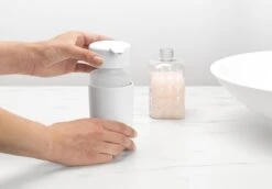 Brabantia ReNew Zeepdispenser - 250 Ml - White -Badkamer Wijs 1200x838 4
