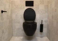 Viidako – Paskii Toiletpot – Mat Zwart – Design - Rimless – INCLUSIEF Softclose Zitting – Quick Release - Hangend/zwevend Toilet 16 Viidako – Paskii Toiletpot – Mat Zwart – Design - Rimless – INCLUSIEF Softclose Zitting – Quick Release - Hangend/zwevend Toilet -Badkamer Wijs 1200x853 3