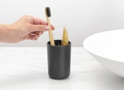 Brabantia ReNew Tandenborstelhouder - Met Inzet - Dark Grey -Badkamer Wijs 1200x875 3