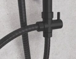 SCHÜTTE Mallorca Douchesysteem - Regendouche - 95 Cm Stang - Wandhouder In Hoogte Verstelbaar - Mat Zwart -Badkamer Wijs 1200x931