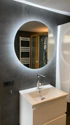 Sunlight - Badkamerspiegel - Rond - 80x80cm - Spiegelverwarming - LED Verlichting - Dimbaar - Touch Sensor -Badkamer Wijs 675x1200 3