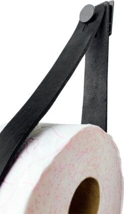 Luxe Leren Toiletrolhouder - Zwart - Reserverolhouder - 100% Volnerfleer - Hangend - Zonder Boren - WC Rol Houder - Closetrolhouder 11 Luxe Leren Toiletrolhouder - Zwart - Reserverolhouder - 100% Volnerfleer - Hangend - Zonder Boren - WC Rol Houder - Closetrolhouder -Badkamer Wijs 699x1200