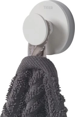 Tiger Urban - Handdoekhaak Groot (1x) - ø 5 Cm - Inclusief 2 Decorringen - Wit 32 Tiger Urban - Handdoekhaak Groot (1x) - ø 5 Cm - Inclusief 2 Decorringen - Wit -Badkamer Wijs 770x1200
